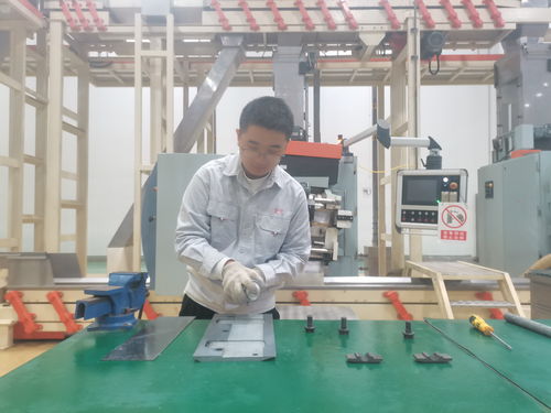 江西中煙廣豐卷煙廠 青年引領技術革新，學習賦能設備維修新篇章